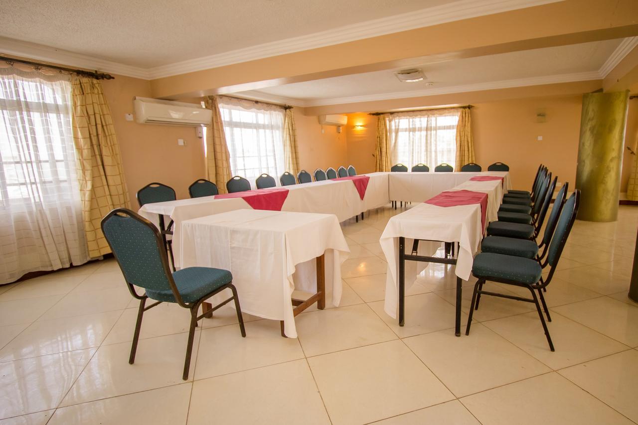 Grays Oak Hotel Athi River Extérieur photo